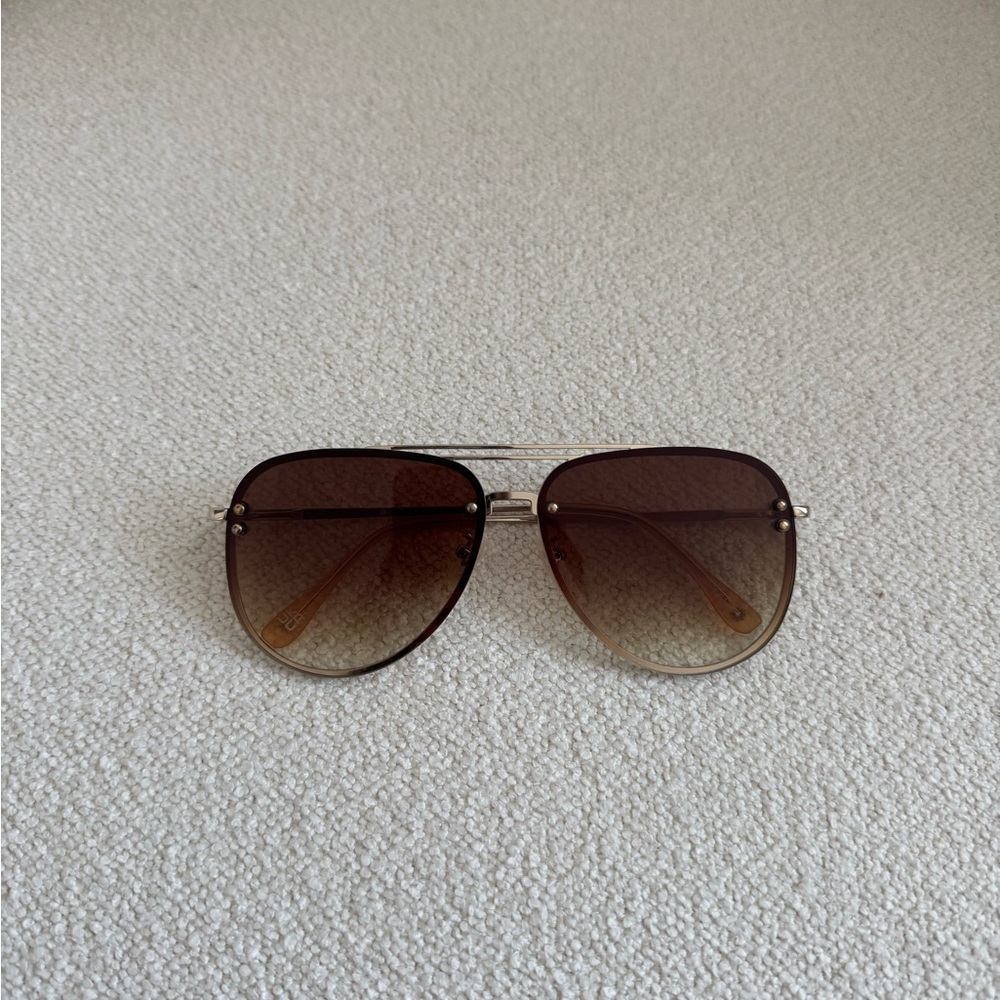 Stylish Brown Aviator Sunglasses